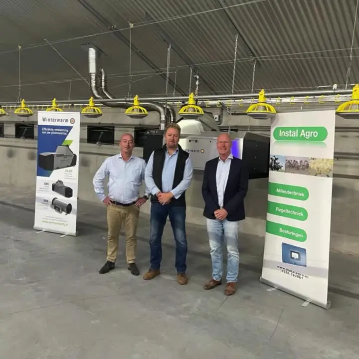Team van Instal Agro bij een technische installatie